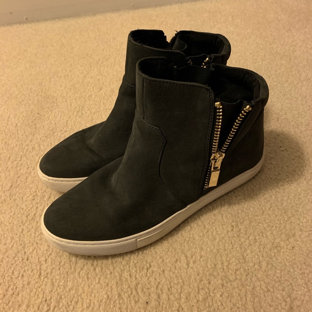 Kenneth Cole High Top ZIP Side Sneakers